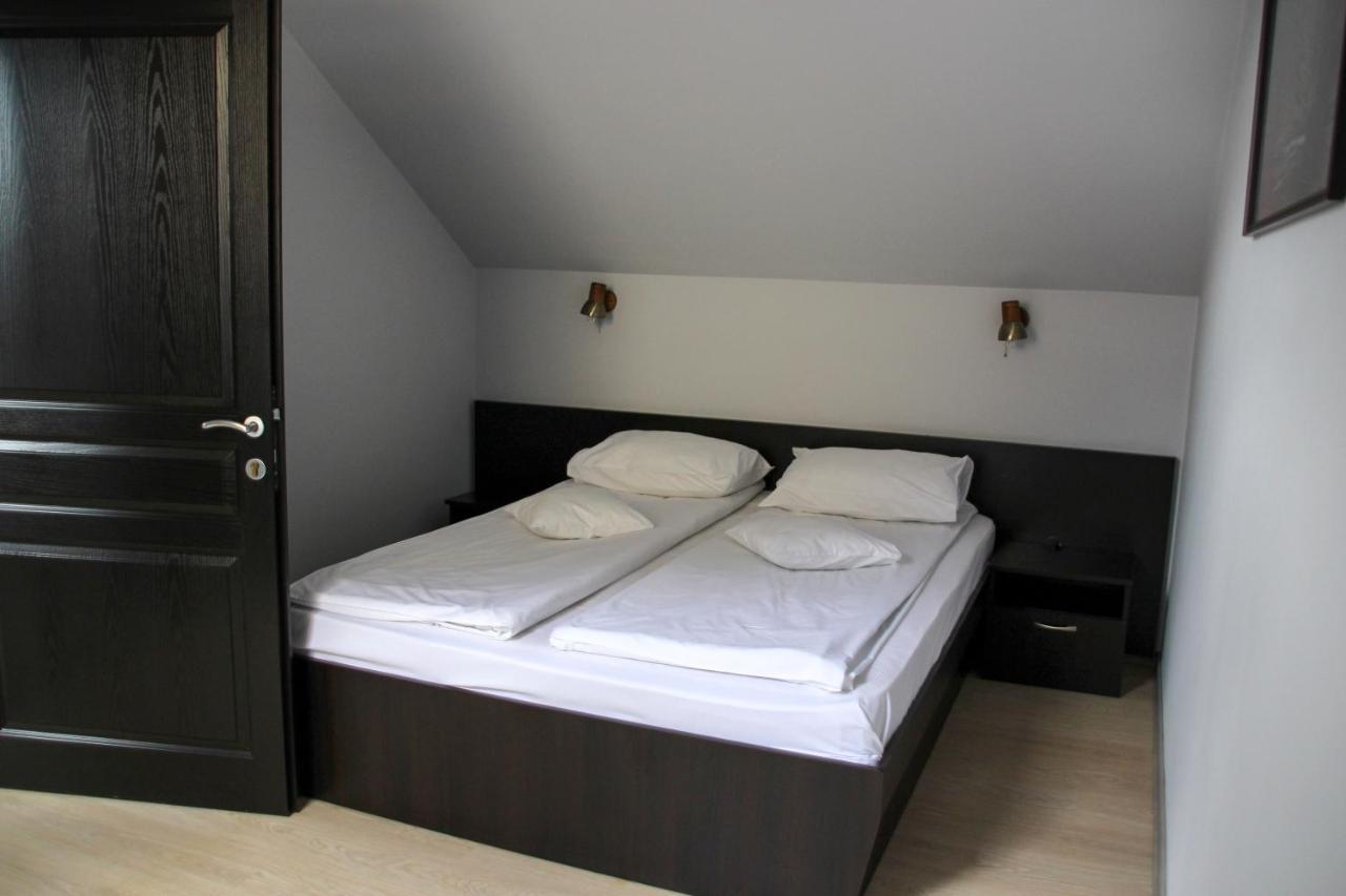 Astoria Hotel & Restaurant Георгени Экстерьер фото
