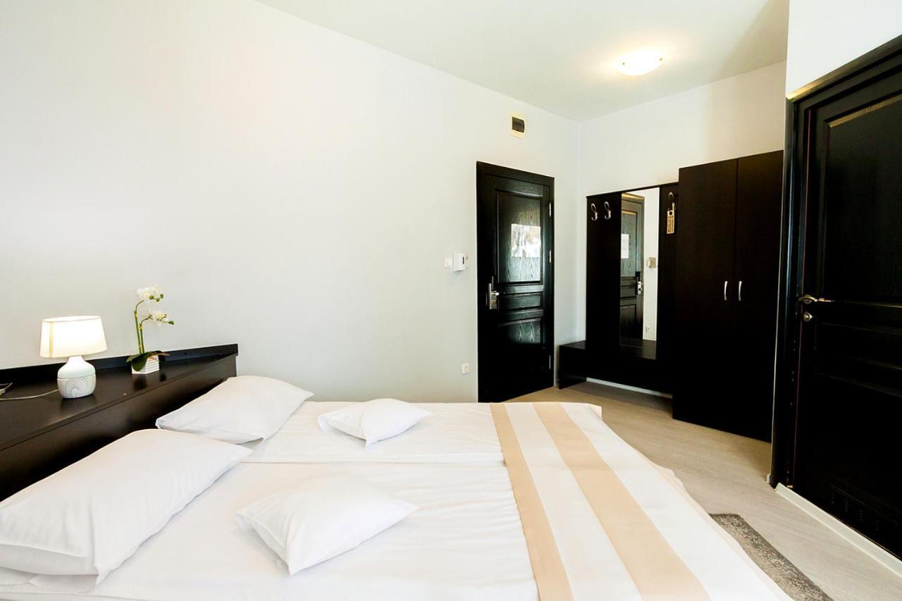 Astoria Hotel & Restaurant Георгени Экстерьер фото