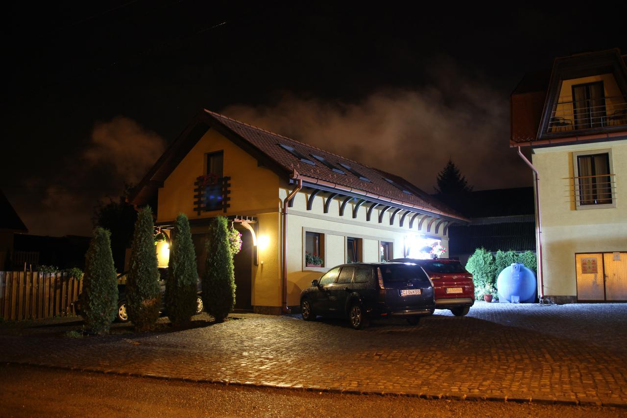 Astoria Hotel & Restaurant Георгени Экстерьер фото