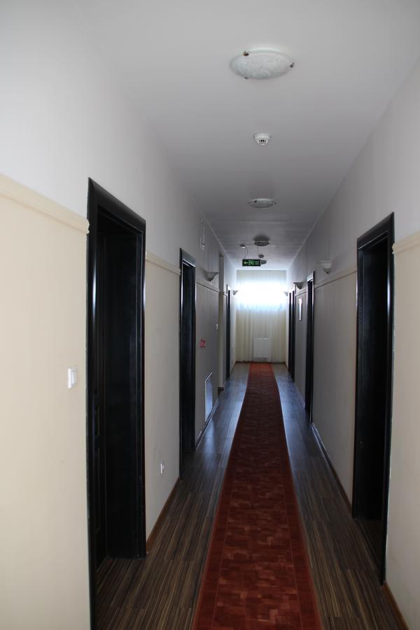Astoria Hotel & Restaurant Георгени Экстерьер фото